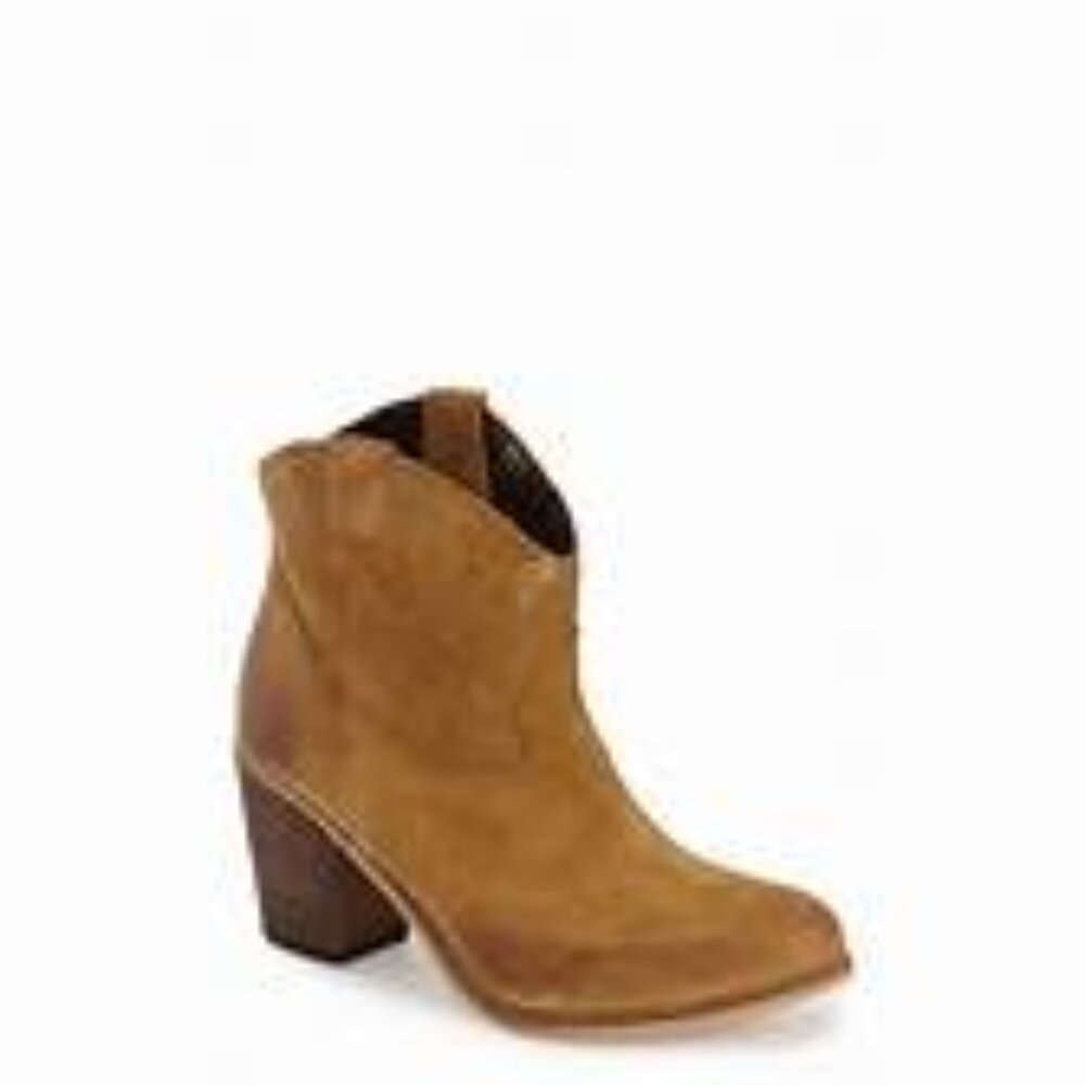 Matisse "Toby" camel suede western bootie- Size 8